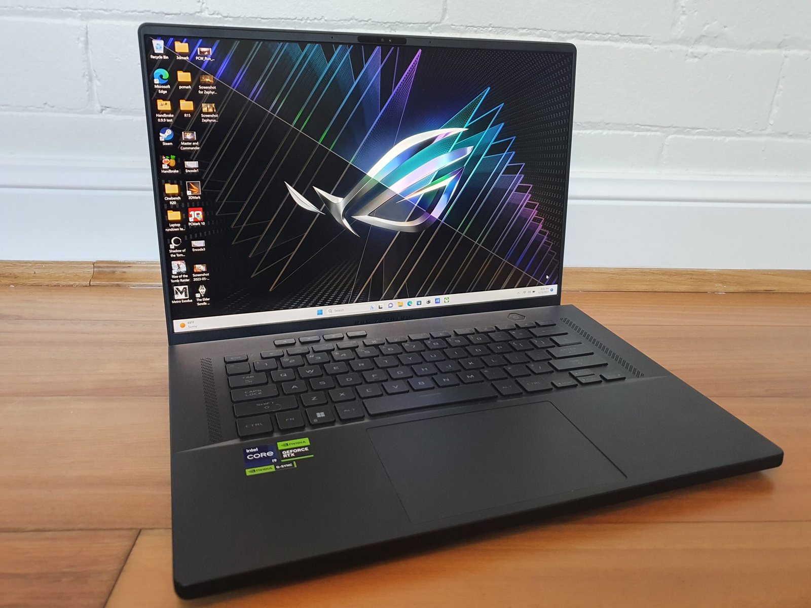 Asus ROG Strix G16 review product photo placeholder